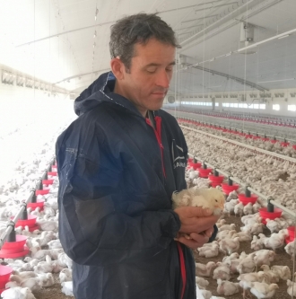 Fabrice et son poulet Fabrice et son poulet