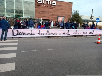 manif oeufs - crédit : FRSEA Bretagne manif oeufs - crédit : FRSEA Bretagne